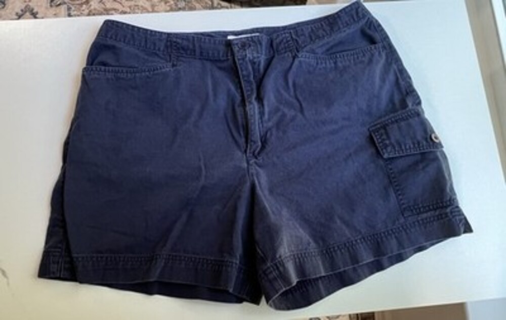 Dressbarn 100% Cotton Size 14 Navy Blue Pocket Chino Shorts